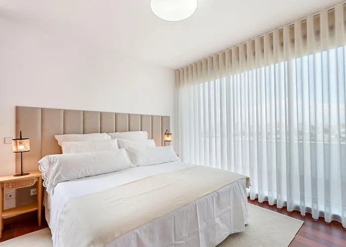 Leca Front Beach Luxury Penthouse